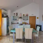 דירה Cetina *