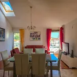Cetina אומיס