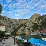 Cetina *
